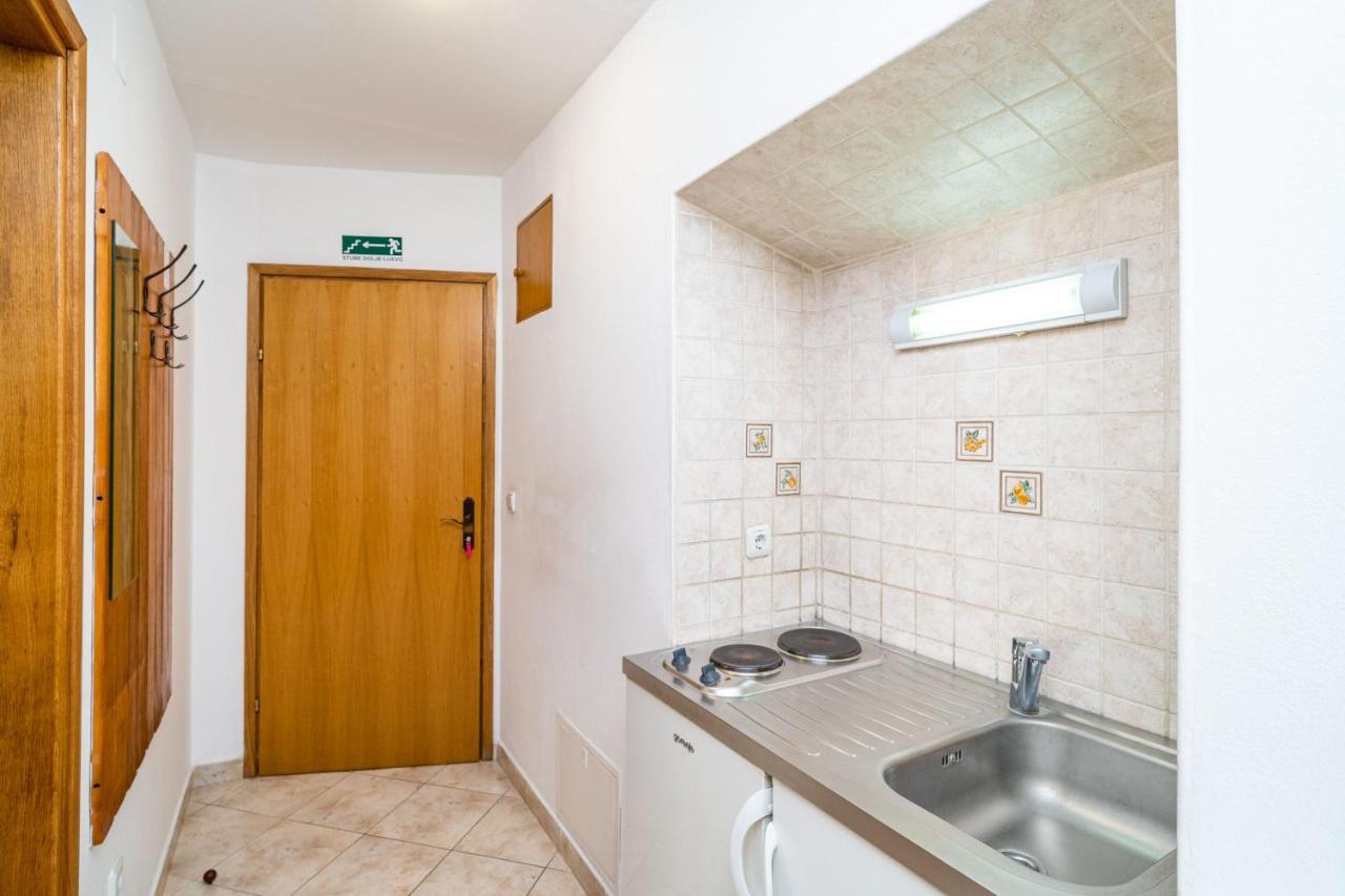 Central Apartment With Terrace Dubrovnik Kültér fotó