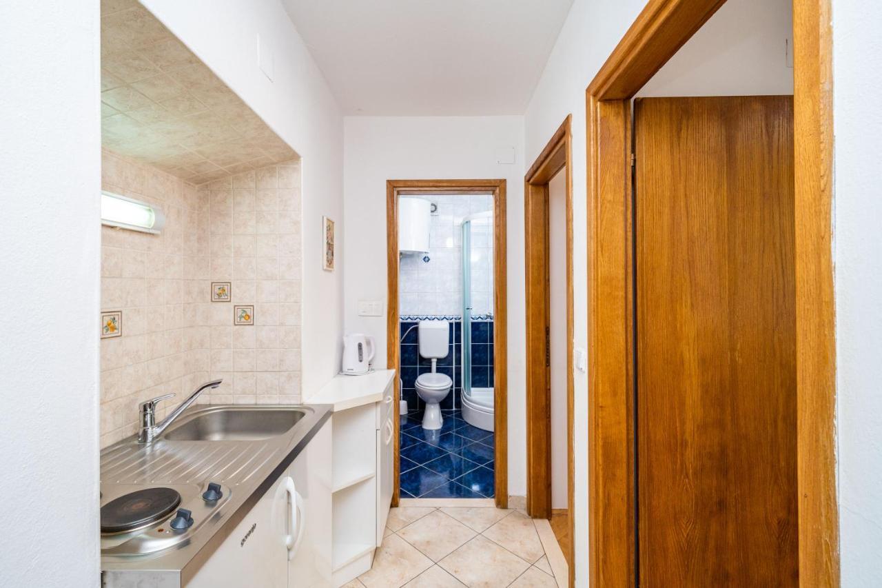 Central Apartment With Terrace Dubrovnik Kültér fotó